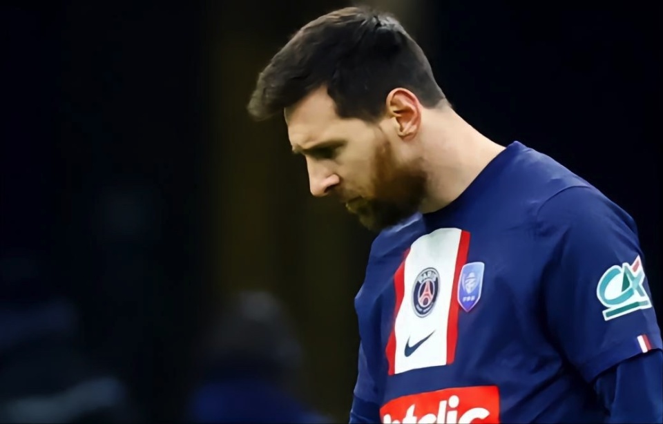 法甲今晨走向成谜，里尔官宣签约，悬念犹存，细节决定成败(法甲洛里昂vs巴黎圣日尔曼)