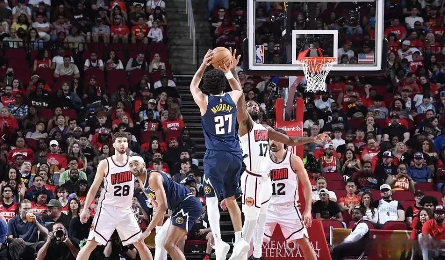 开云体育-穆雷在掘金比赛中惊险取胜，势不可挡引发热议！的简单介绍